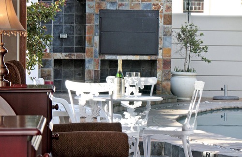 Somerset West Apartment | Bachelor Apartment for 2 person