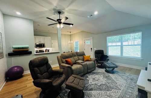 Bella Vista House | BACK 40 Hideaway- Direct access to SBAT/BACK40 Trail Systems.