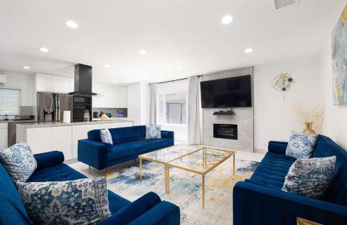 El Cajon House | Backyard Oasis Private Villa Pool Hot Tub