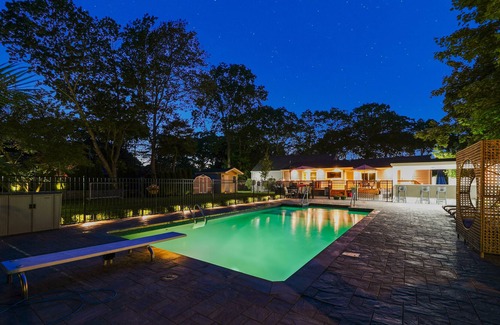 Shirley House | Backyard oasis.