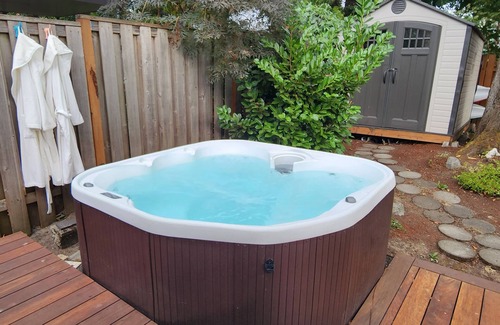 King House | Backyard Tranquility