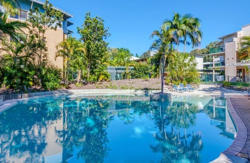 Rainbow Beach Apartment | Baden 80 - Rainbow Shores. Air conditioned Unit - Top Floor - Walk To Beach