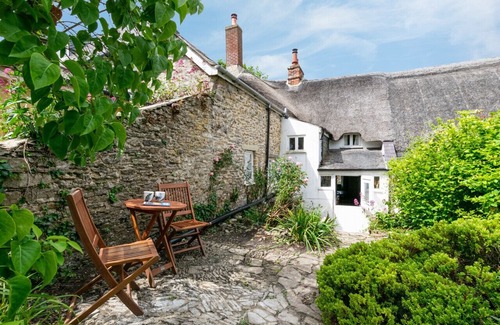 Littlebredy House | Badgers Cottage - Two Bedroom House, Sleeps 4
