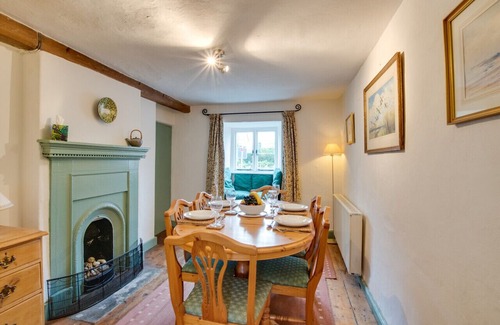 Littlebredy House | Badgers Cottage - Two Bedroom House, Sleeps 4