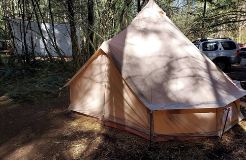 Belfair RV Rental | Baggins Inn campsite at Elfendahl forest.