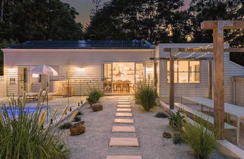 Ewingsdale House | Bailen Byron Serene Luxury Villa