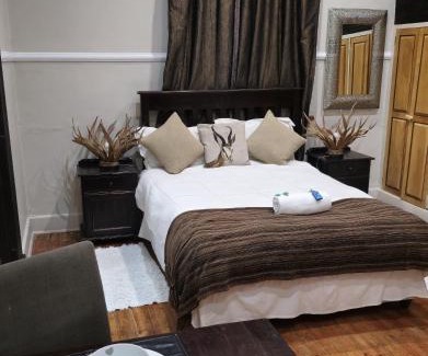 Upington House | Bains House