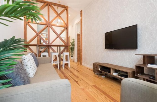 Baixa Apartment | Baixa Modern Three-Bedroom Apartment - By Lu Holidays