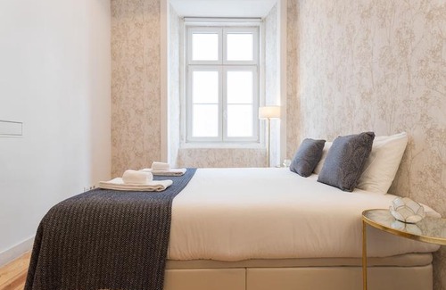 Baixa Apartment | Baixa Modern Three-Bedroom Apartment - By Lu Holidays