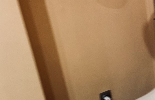 Lucerne House | Bajadores and Atocha. Along with all kinds of commerce