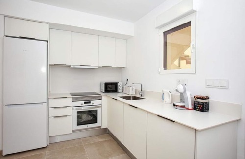 Molinell Apartment | Bajo con jardín B2 - Three Bedroom Apartment, Sleeps 6