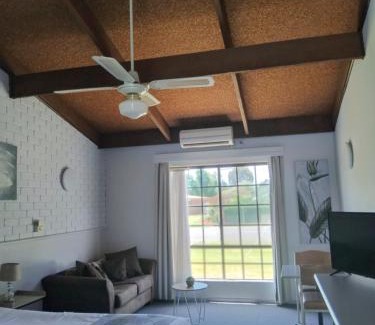 Tocumwal Hotel | Bakery Park Motor Inn