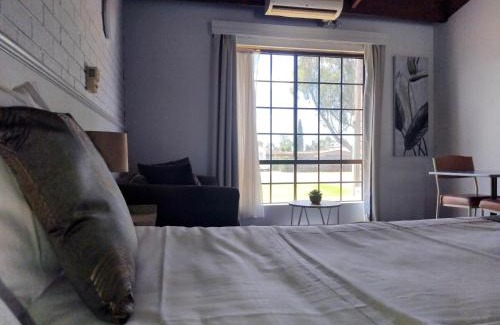 Tocumwal Hotel | Bakery Park Motor Inn