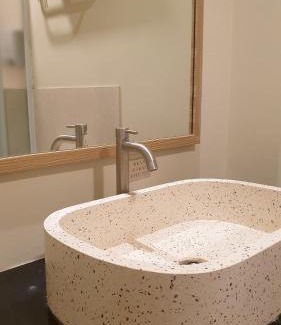 Hegarmanah House | Balconé Lodge