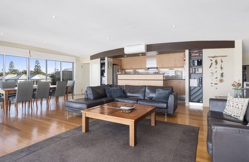 Apollo Bay Apartment | Balconies At The Butter Factory