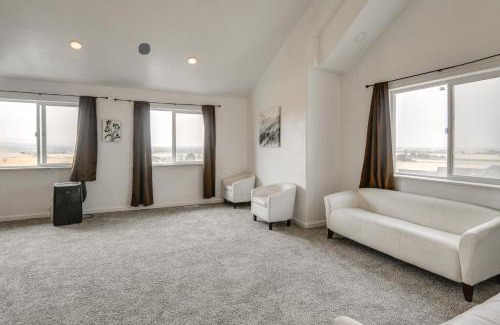 Idaho Falls Apartment | Balcony and Stunning Views Airy Apt in Idaho Falls