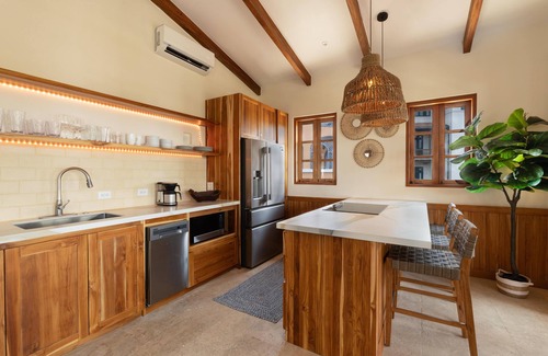 Las Catalinas Condo | Balcony condo with stunning ocean views