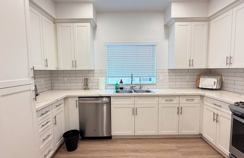 Baldwin Park House | Baldwin park 3B&4B House 30 mins DTLA