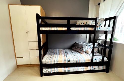 Project 8 Apartment | Bali Theme Near SM North Trinoma LRT Roosevelt Netflix Fast Internet