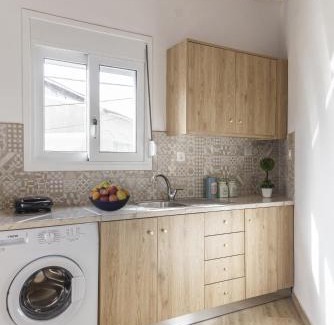 Molos Apartment | Balkonaki Studio