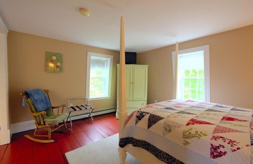 Meredith Hotel | Ballard House Inn