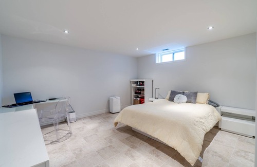 Saint-Jean-Sur-Richelieu House | "Ballon town "very luxury house with Pool, family friendly, great for events.