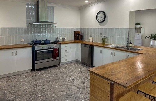 Ballandean Other | Balmurray house is a stylish farmhouse perfect for large families or groups.