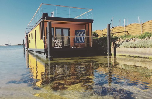 Heiligenhafen Boat Rental | Baltic Sea houseboat Swantje on the beach Heiligenhafen/Ortmühle