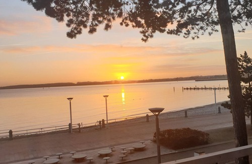 Alt-Travemunde/Ronnau Apartment | Baltic Sea view, directly on the beach