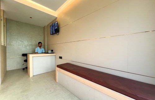 Bandra East Hotel | Bandra Stays