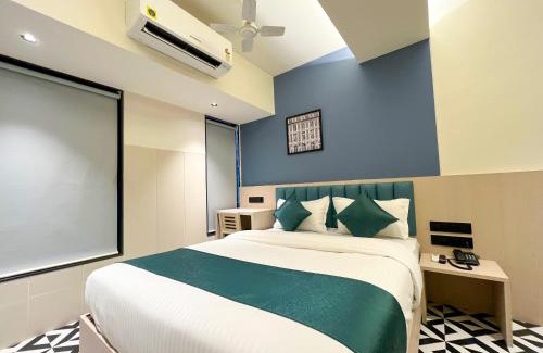 Bandra East Hotel | Bandra Stays