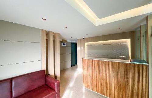 Bandra East Hotel | Bandra Stays