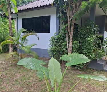 Mae Nam Resort | Bang Po Garden