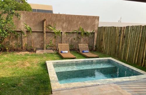 Rita Vieira House | Bangalô com piscina e privacidade a 6 km do centro