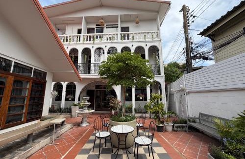 Phra Nakhon House | Bangkok Neighborhouse