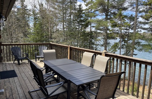 Bar Harbor House | Bar Harbor Oceanfront Log Cabin 10 min to Acadia National Park