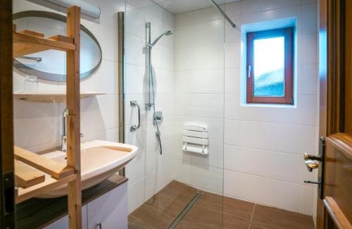 Zillertal Apartment | BARBARA`s Garden Stube - AlpenLuxus Collection