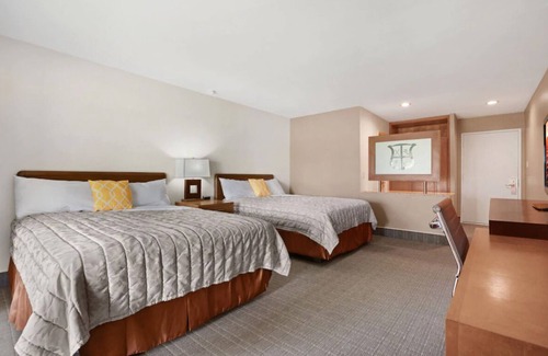 Holtville Hotel | Barbara Worth Resort