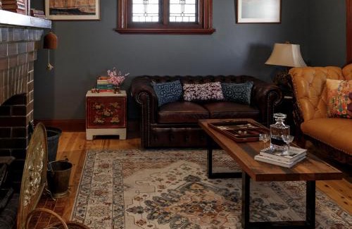 Gunning Apartment | Barbour House