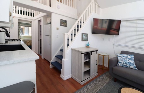 Leucadia House | Barefoot 101 Haven * One Block to Beach* 2Bed1Bath