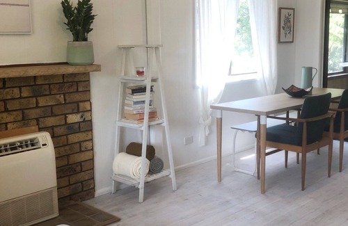 Narrawallee House | Barefoot Beach House a newly renovated home in the heart of Narrawallee