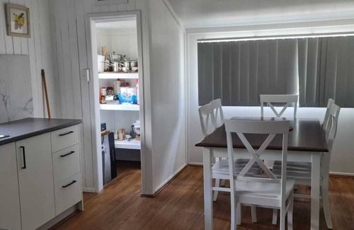 Pialba House | Barefoot Bliss - 4 bedroom home away from home