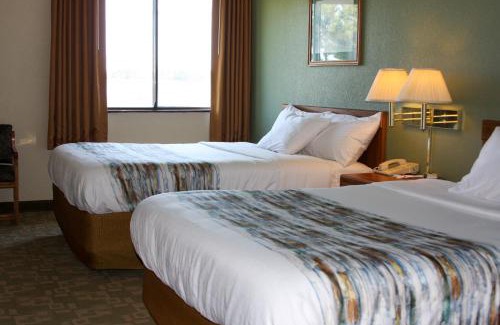 Superior Resort | Barkers Island Inn Resort & Conference Center