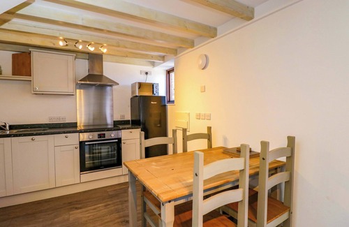 Frome Cottage | BARN COTTAGE, character holiday cottage, with pool in Frome