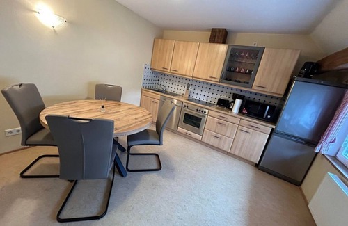 Schmißberg Apartment | Barn - Holiday home Zur alten Linde