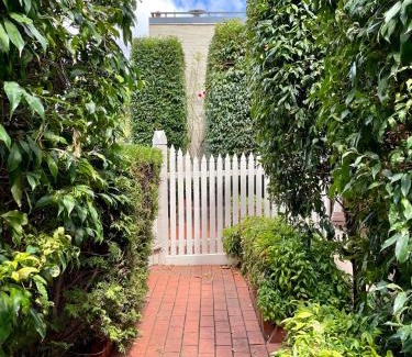 Bendigo Apartment | Barnard street Cottage