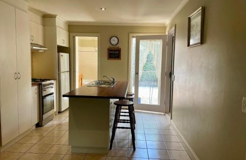 Bendigo Apartment | Barnard street Cottage
