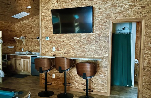 Jasper Apartment | Barndominium along Angelina River near Lake Sam Rayburn great for Sportsmen