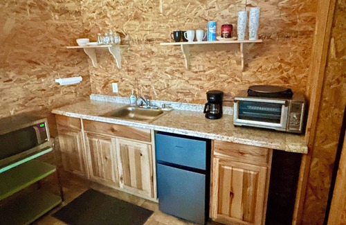 Jasper Apartment | Barndominium along Angelina River near Lake Sam Rayburn great for Sportsmen