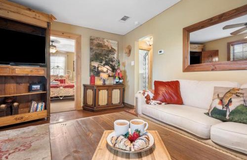 Georgetown House | Barndominium with Farm and Firepit near Lake Georgetown